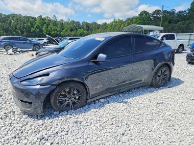 Tesla Model Y  2025 