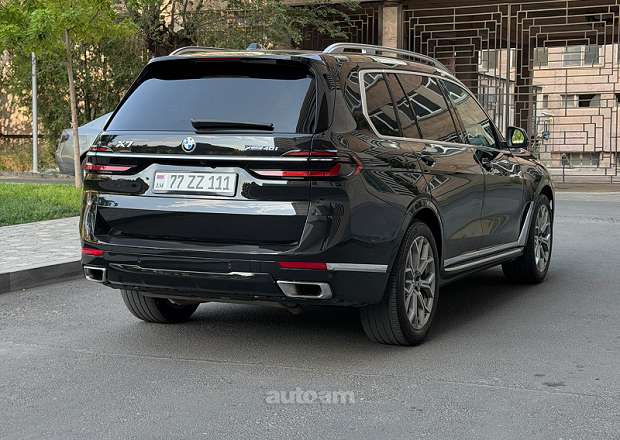 BMW X7