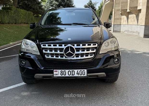 Mercedes-Benz ML 350 2010 — լուսանկար 1