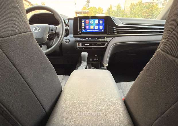 Toyota Camry 2025 — լուսանկար 11