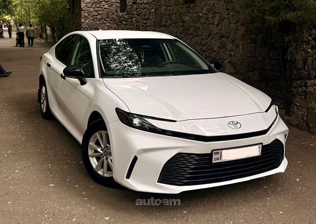Toyota Camry 2025 — լուսանկար 1