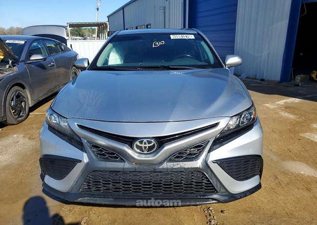 Toyota Camry 2021 — լուսանկար 2