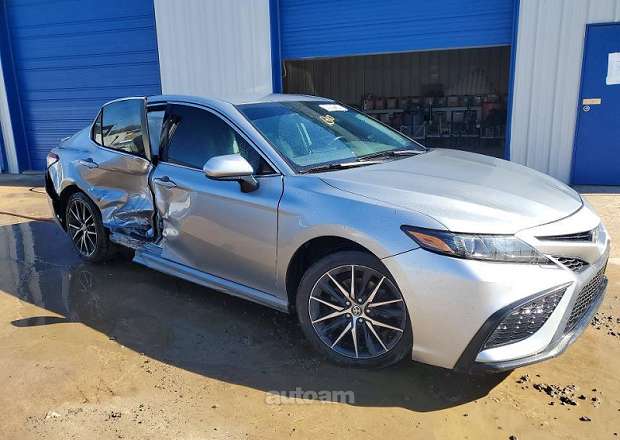Toyota Camry 2021 — լուսանկար 8