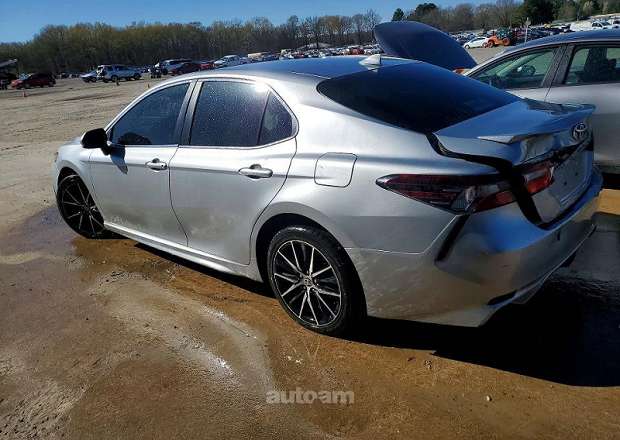 Toyota Camry 2021 — լուսանկար 10