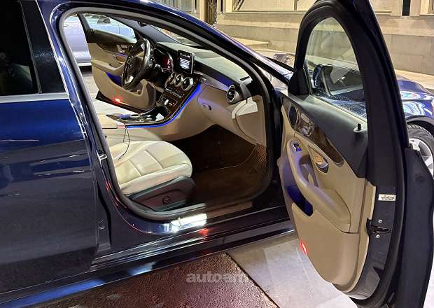 Mercedes-Benz C 300 2018 — լուսանկար 10
