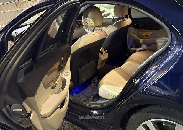 Mercedes-Benz C 300 2018 — լուսանկար 9