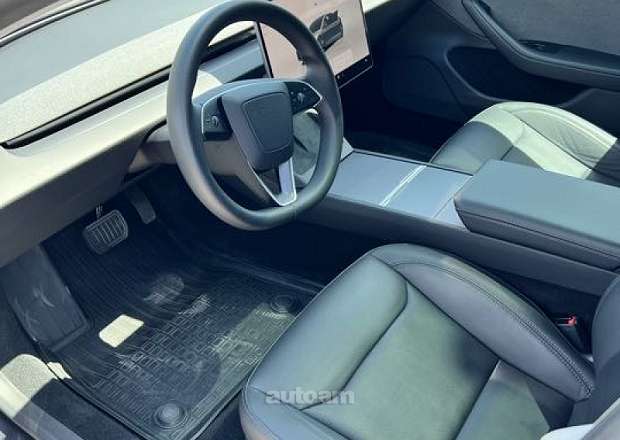 Tesla Model 3 2024 — լուսանկար 12