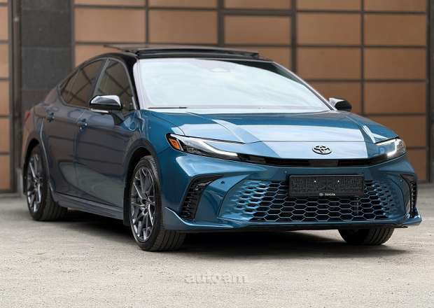 Toyota Camry 2025 — լուսանկար 3