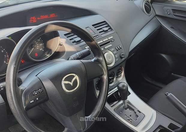 Mazda 3 2010 — լուսանկար 6