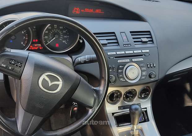 Mazda 3 2010 — լուսանկար 7