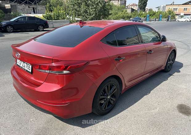 Hyundai Elantra 2017 — фото 3
