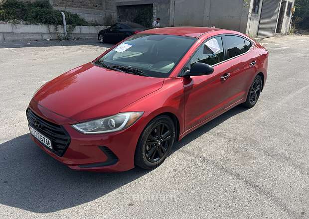 Hyundai Elantra 2017 — фото 1