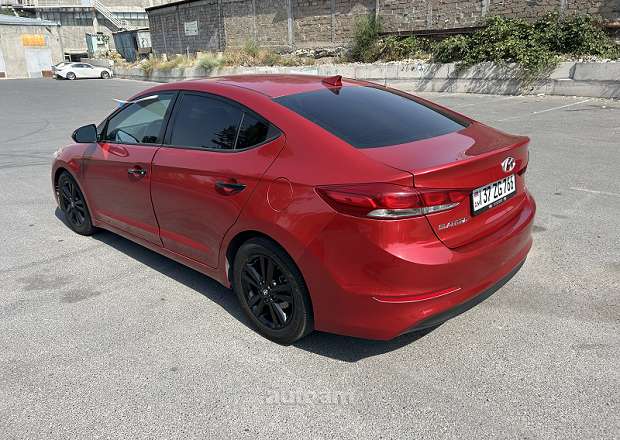 Hyundai Elantra 2017 — фото 4
