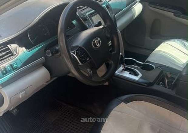 Toyota Camry 2012 — photo 5