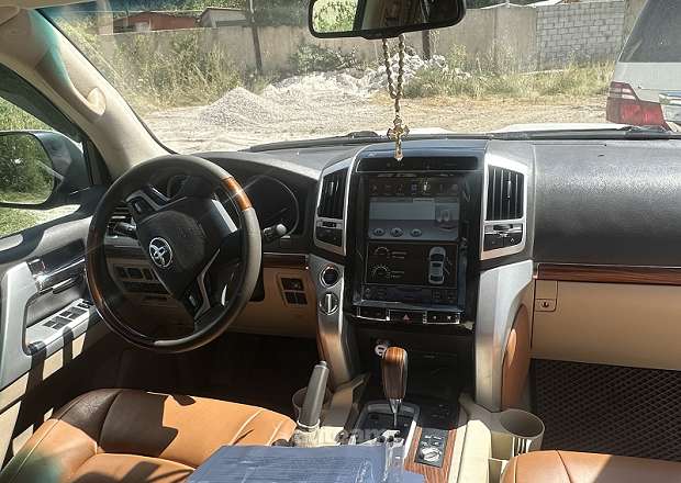 Toyota Land Cruiser 200 2012 — լուսանկար 10