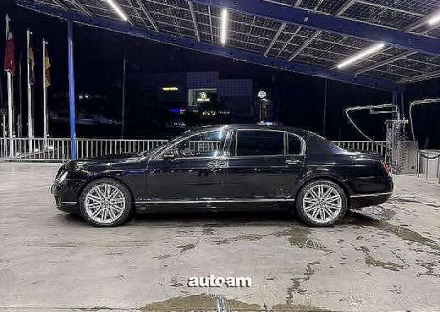 Bentley Continental Flying Spur 2011 — photo 11
