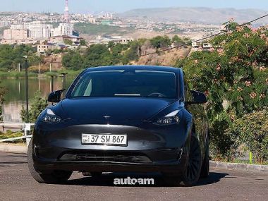 Tesla Model Y  2024 