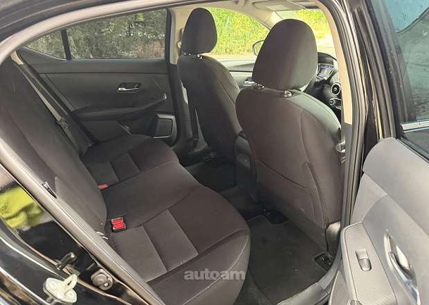 Nissan Sentra 2023 — լուսանկար 6