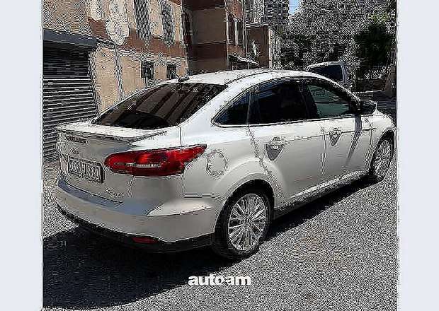 Ford Focus 2018 — photo 2