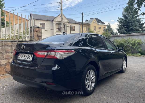 Toyota Camry 2021 — լուսանկար 4