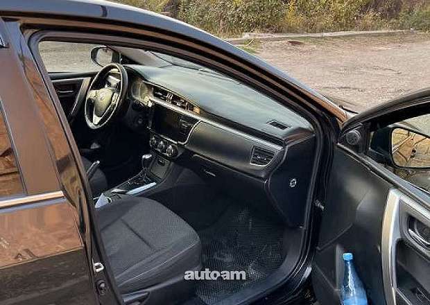 Toyota Corolla 2015 — photo 4