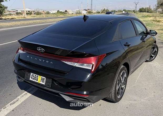 Hyundai Elantra 2023 — լուսանկար 4