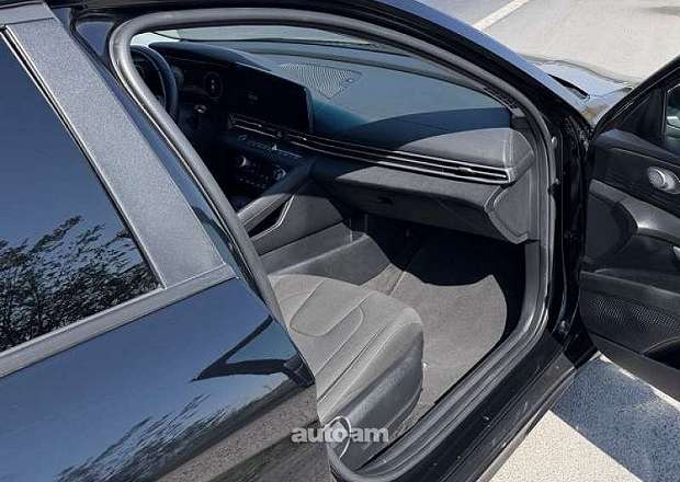 Hyundai Elantra 2023 — լուսանկար 5