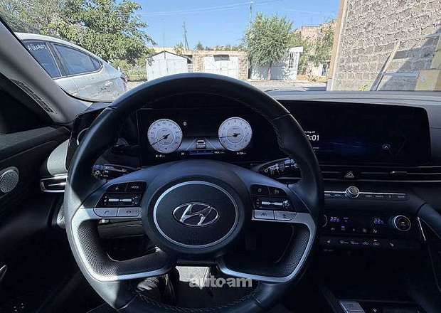 Hyundai Elantra 2023 — լուսանկար 8