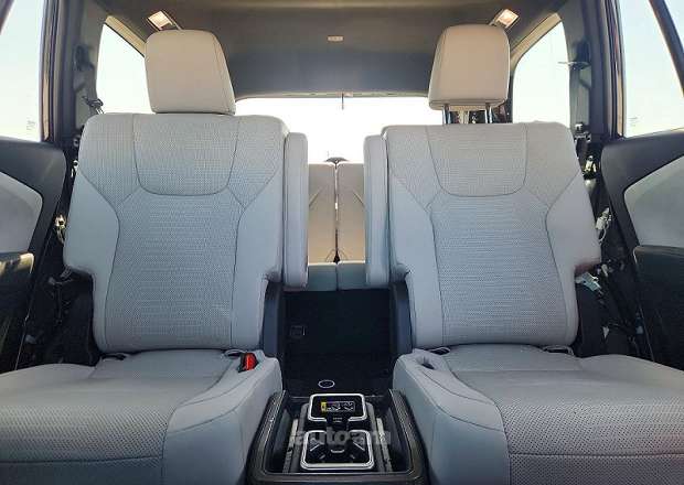 Lexus TX