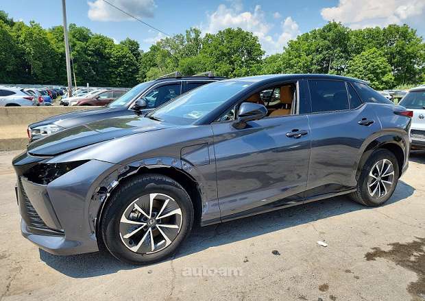 Lexus RZ 450e