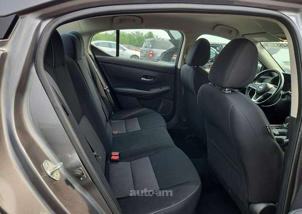 Nissan Sentra