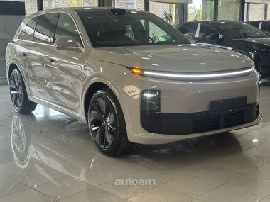 Lixiang Li L6  2025 