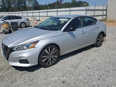 Nissan Altima  2022 