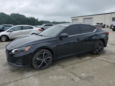 Nissan Altima  2024 