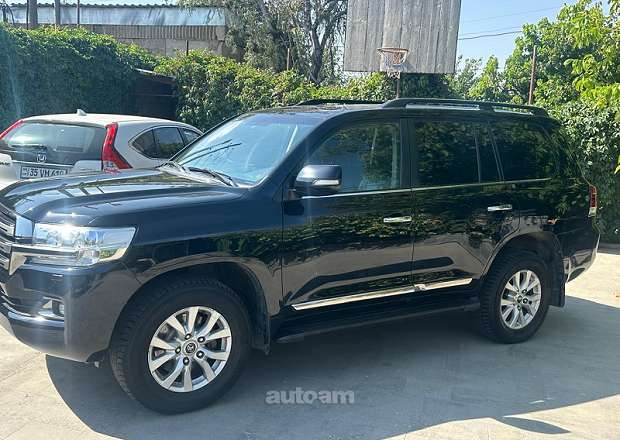 Toyota Land Cruiser 200