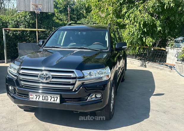Toyota Land Cruiser 200