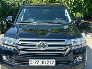 Toyota Land Cruiser 200  2017 