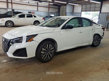 Nissan Altima  2025 