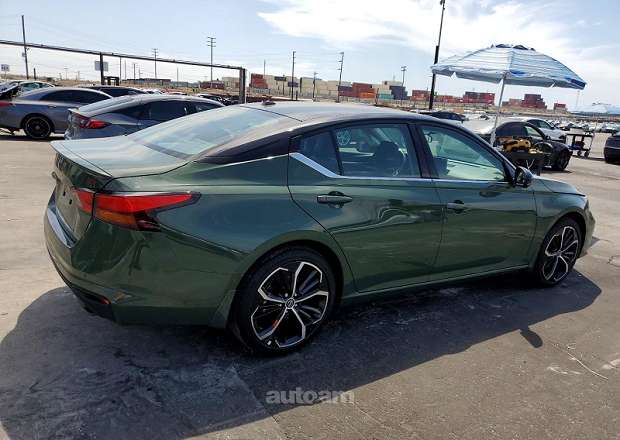 Nissan Altima