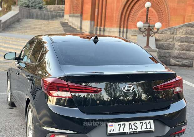 Hyundai Elantra 2020 — լուսանկար 3