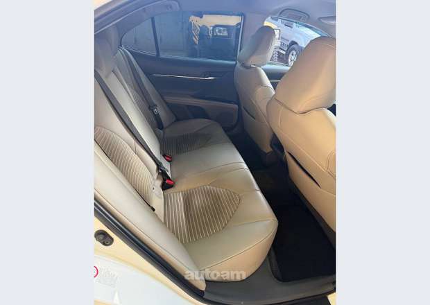 Toyota Camry 2019 — լուսանկար 6