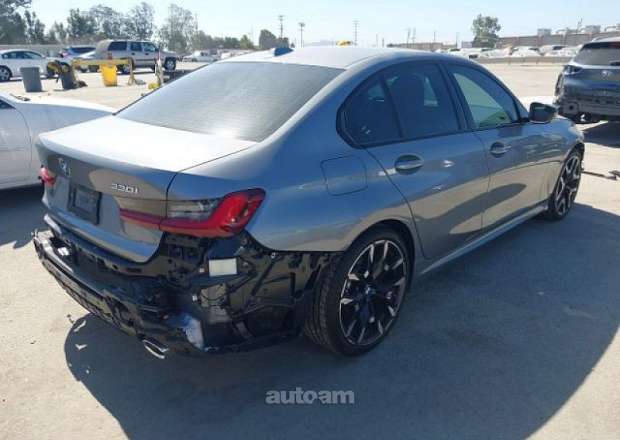 BMW 330