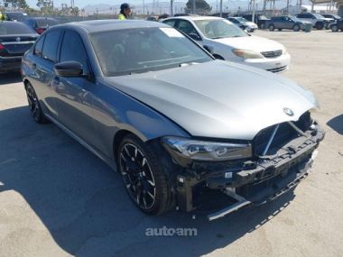BMW 330  2024 