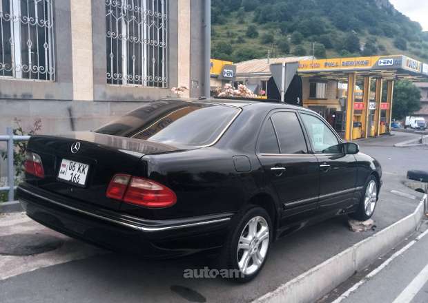 Mercedes-Benz E 320 2001 — լուսանկար 4