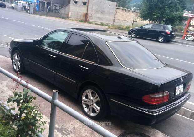 Mercedes-Benz E 320 2001 — լուսանկար 5