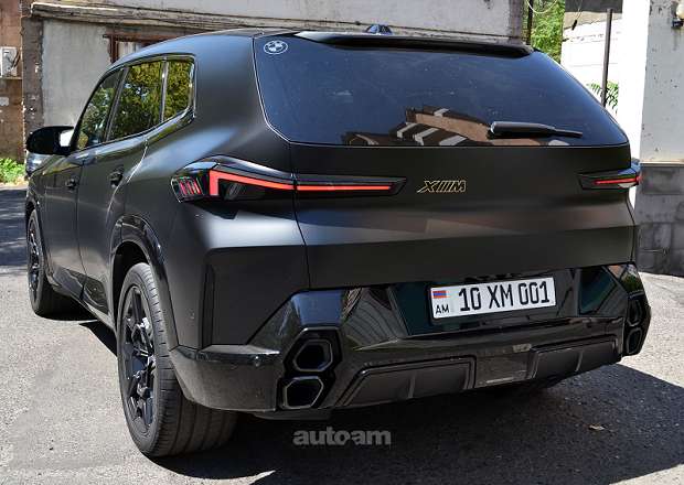 BMW XM 2023 — фото 15