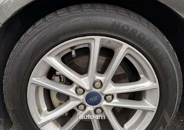 Ford Focus 2016 — լուսանկար 11