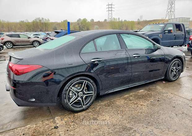 Mercedes-Benz CLA 250