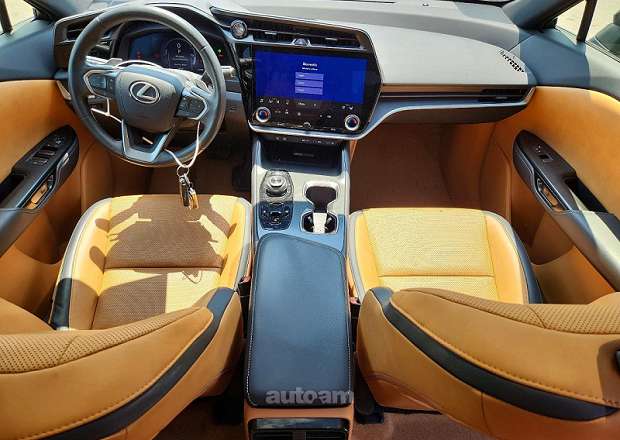 Lexus RZ 450e