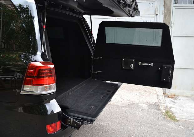 Toyota Land Cruiser 200